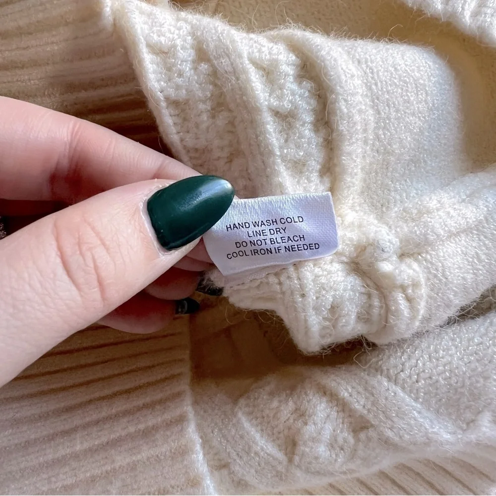 Central Park West - Pierce Vegan Sweater (Pullover) in Ivory